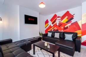 Liverpool Football Apartment, Anfield, LFC Club Theme, Free Wifi, Free on-street Parking